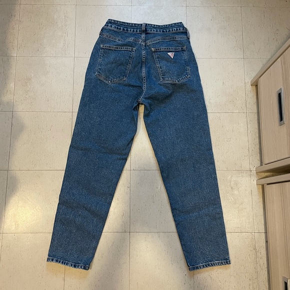Guess Mom jeans - Sz 28 - Picture 2 of 2